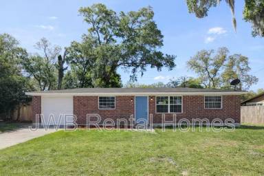 Main picture of 462 Blairmore Blvd W