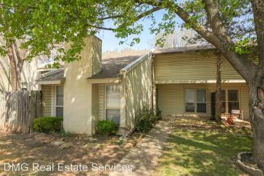 Main picture of 829 Cardinal Creek Blvd