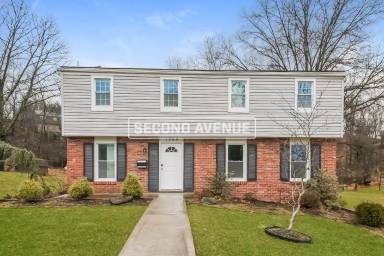 Main picture of 1260 McKnight Dr
