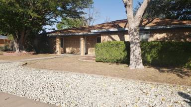Main picture of 801 Pearson Dr