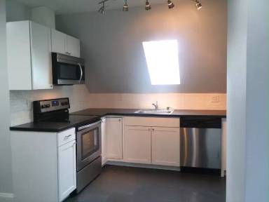 Main picture of 75 Temple St