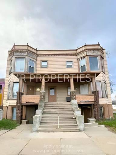 Main picture of 927 2nd Ave