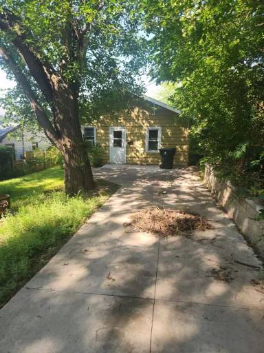Main picture of 2734 Virginia St