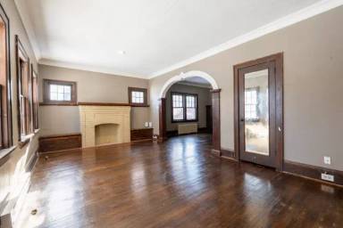 Main picture of 1917 Newton Ave N
