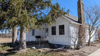 Main picture of 710 E Cook Rd