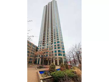 Main picture of 400 N La Salle Dr