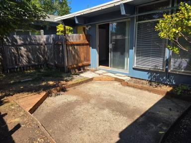 Main picture of 805 - 823 NW 26th St