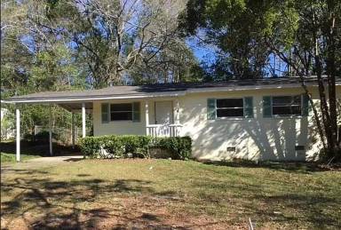 Main picture of 1606 Airport Dr