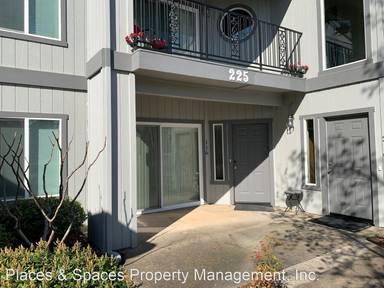 Main picture of 225 Ridgetop Dr