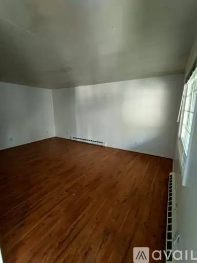 Main picture of 1412 W 11th Ave