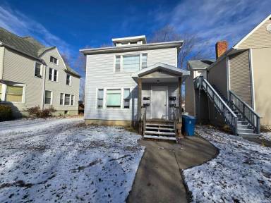 Main picture of 618 E Mulberry St