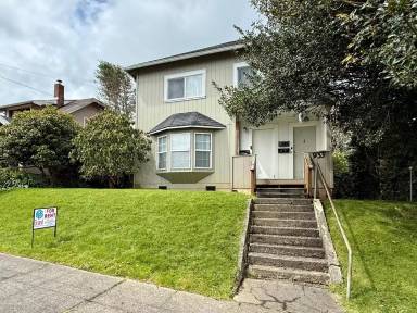 Main picture of 933 S 4th St