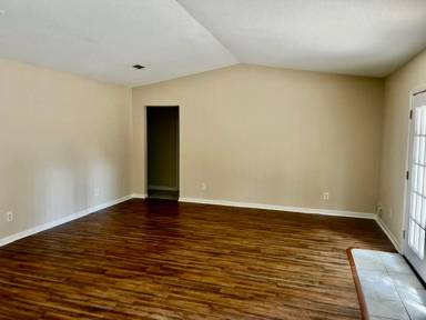 Main picture of 795 Royal Woods Dr W