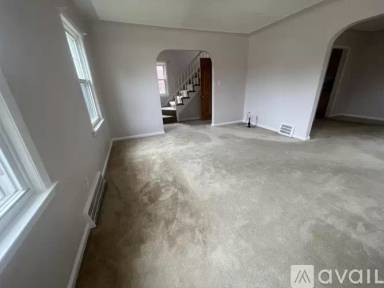 Main picture of 545 N Waverly St
