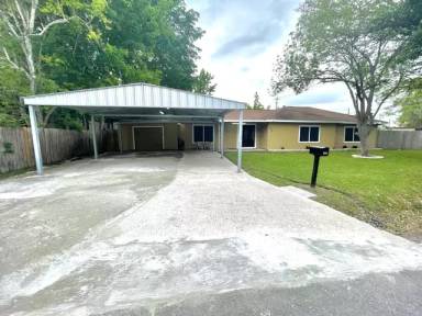 Main picture of 209 Stewart St