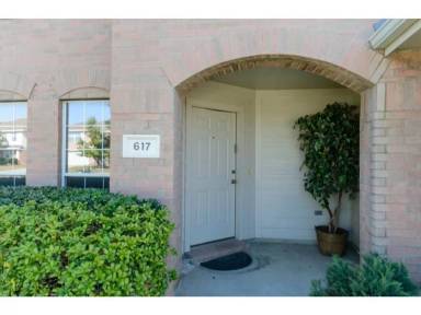 Main picture of 617 Oxford Dr