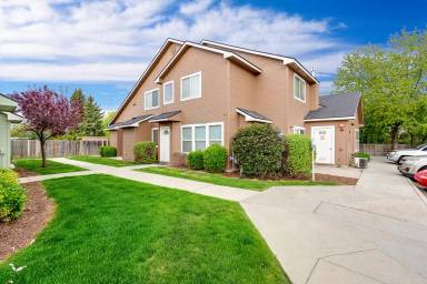 Main picture of 6042 W Port Ln