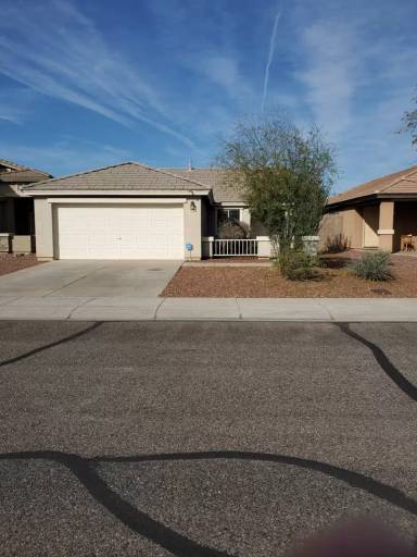 Main picture of 2514 S 110th Dr