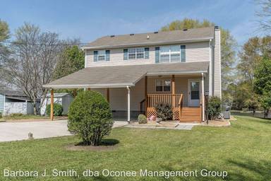 Main picture of 106 Shadow Lake Ln