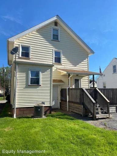 Main picture of 131 Townsend Ave