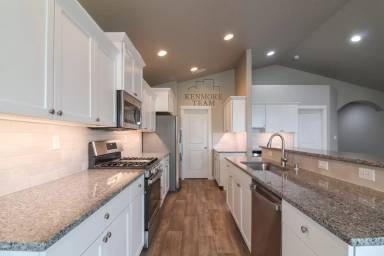 Main picture of 2950 Woodland Pl