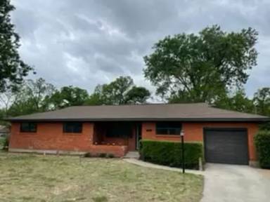 Main picture of 1120 N Harbin Dr