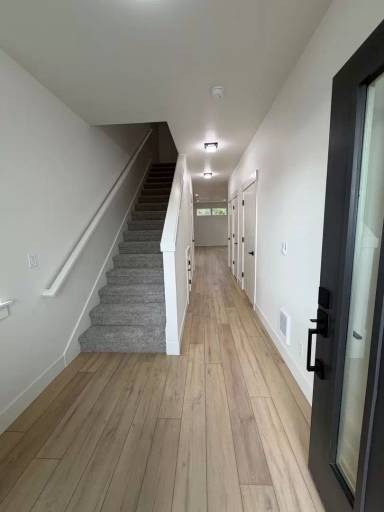 Main picture of 300 Seven Oaks Ln