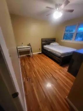 Main picture of 1000 10th Ave N