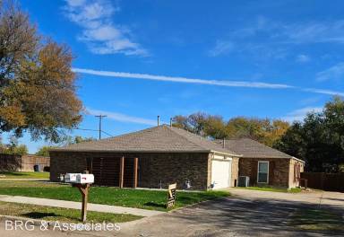 Main picture of 3310 Foxboro Dr