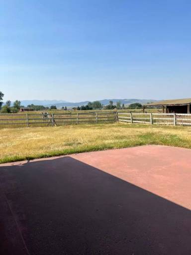 Main picture of 12921 Axtell Gateway Rd
