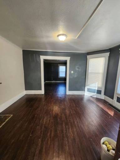 Main picture of 3200 Denison Ave