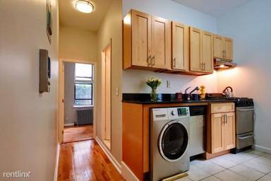 Main picture of 543 E 5th St