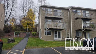 Main picture of N5 Stonehedge Dr
