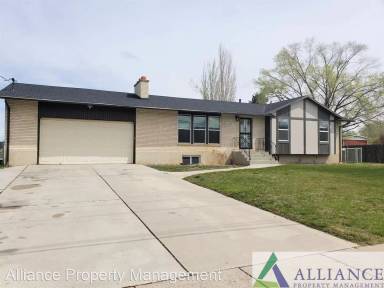 Main picture of 1046 W 1300 N