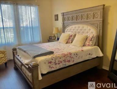 Main picture of 8664 Robertson Dr
