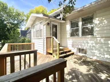 Main picture of 806 John Farry Pl