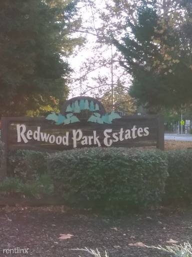 Main picture of 1572 Parkway Dr