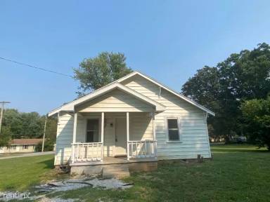 Main picture of 2657 N Howard Ave