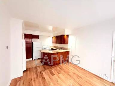 Main picture of 5356 Fountain Avenue 1266 Serrano Avenue