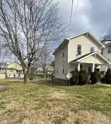 Main picture of 125 Elm St