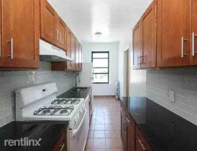 Main picture of 3614 165th St