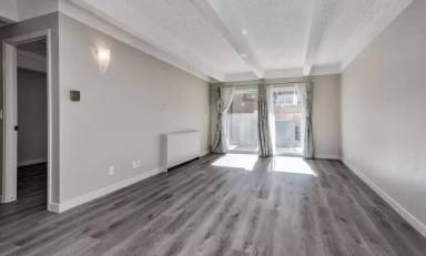 Main picture of 1265 Race St
