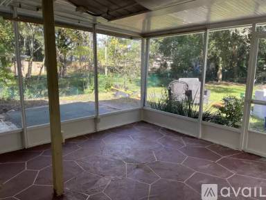 Main picture of 465 Laurina St