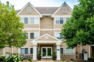Main picture of 2205 Shenandoah Ln N