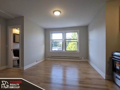 Main picture of 4546 N Damen Ave Apartments