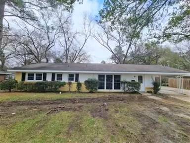 Main picture of 1373 Beaumont Dr