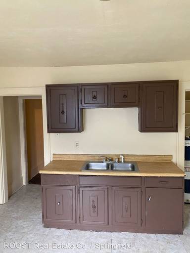 Main picture of 1004 S Fountain Ave
