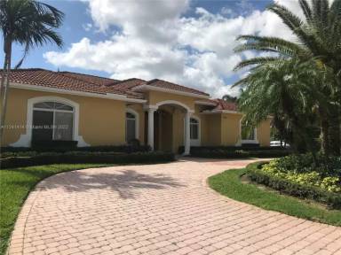 Main picture of 8700 SW 164th St