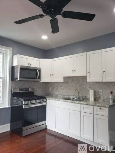 Main picture of 327 W School House Ln