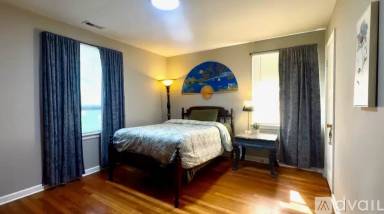 Main picture of 863 Summerly Dr